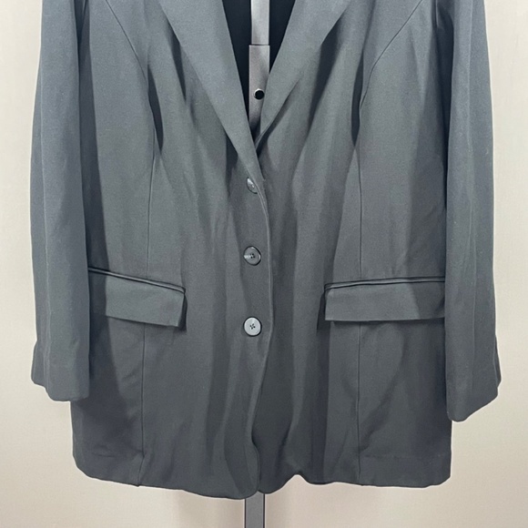 🛑SOLD 12/9🛑 - Picture 3 of 9